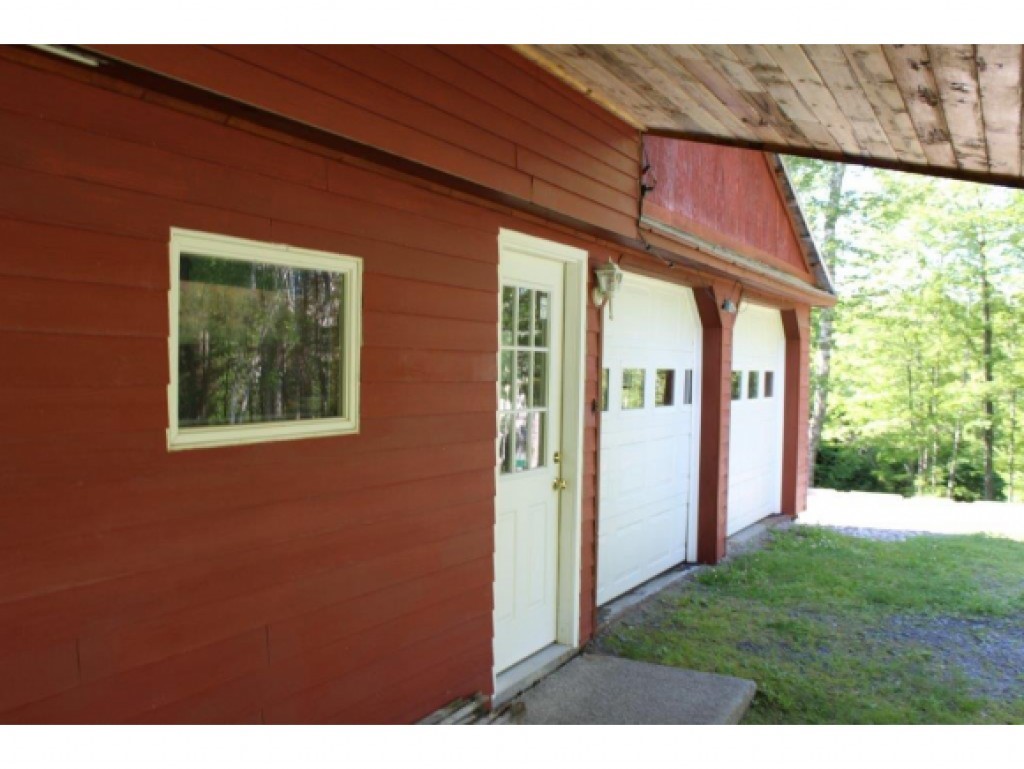 258 Rathburn Road Woodbury, VT 05650 - Photo 5 of 36