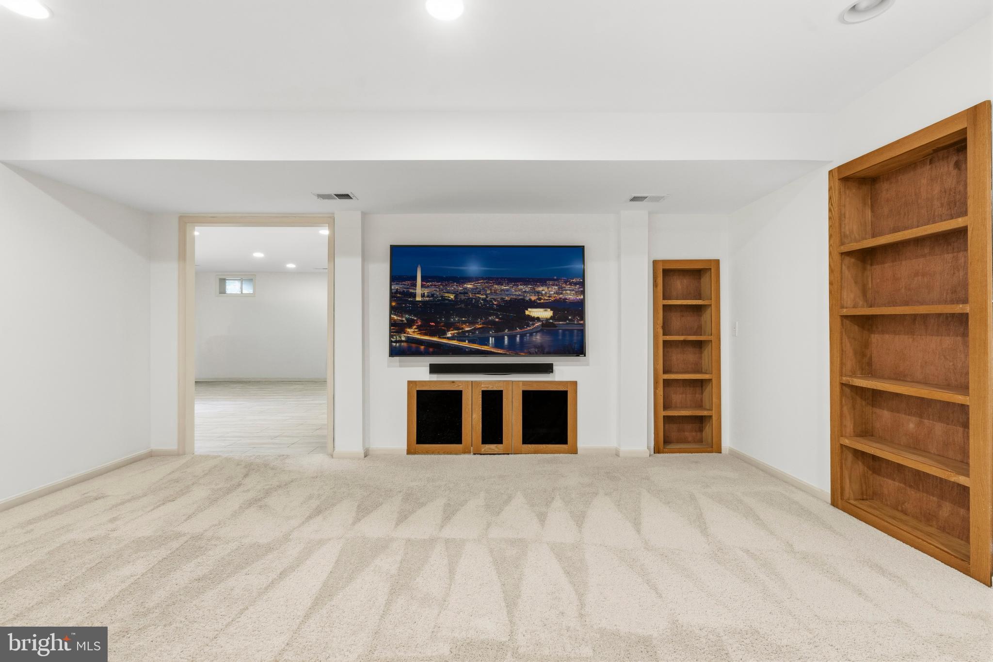 22409 Brook Point Way Clarksburg, MD 20871 - Photo 58 of 76