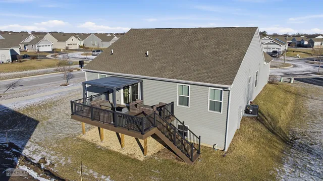 $415,000 | 4814 East Millbrook Circle, Yorkville, IL 60560