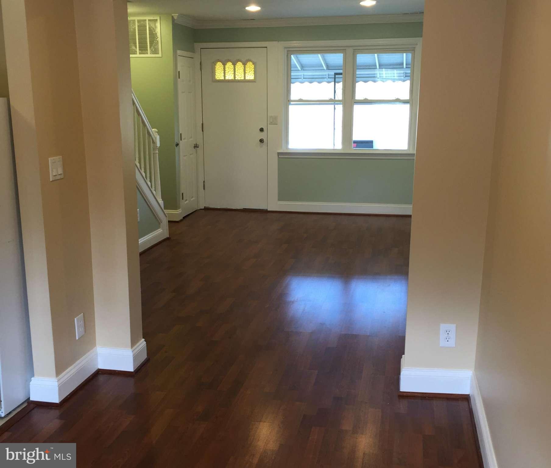 1231 Church Street Baltimore, MD 21225 - Photo 2 of 30 Living Room