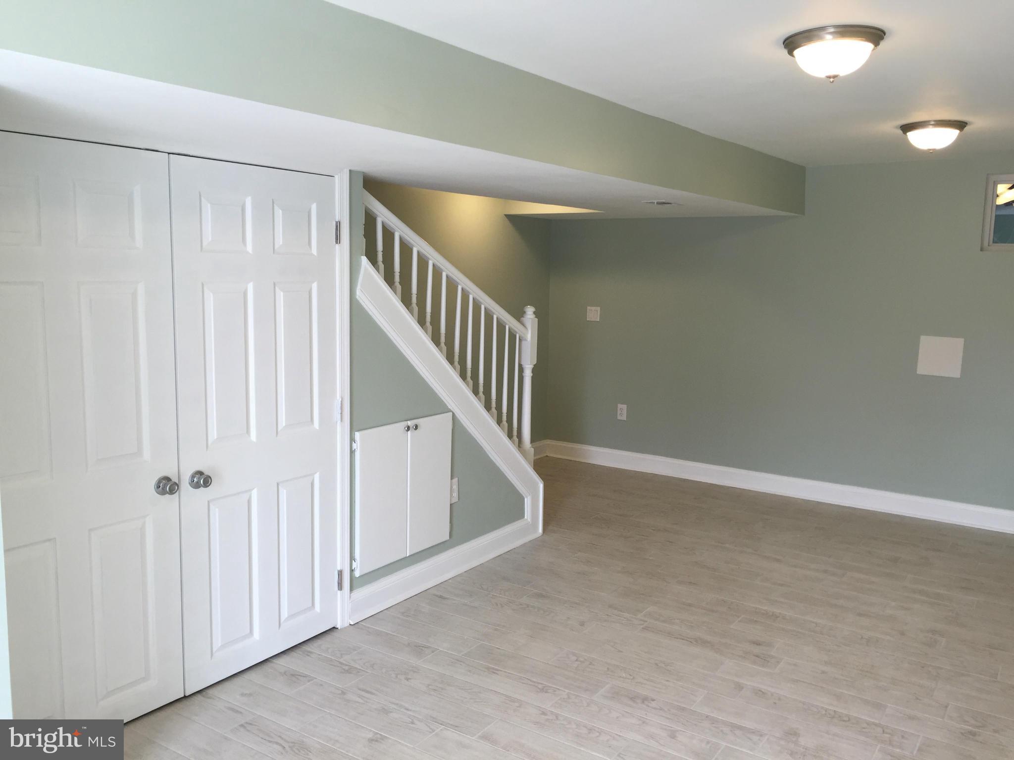 1231 Church Street Baltimore, MD 21225 - Photo 19 of 30 Family Room