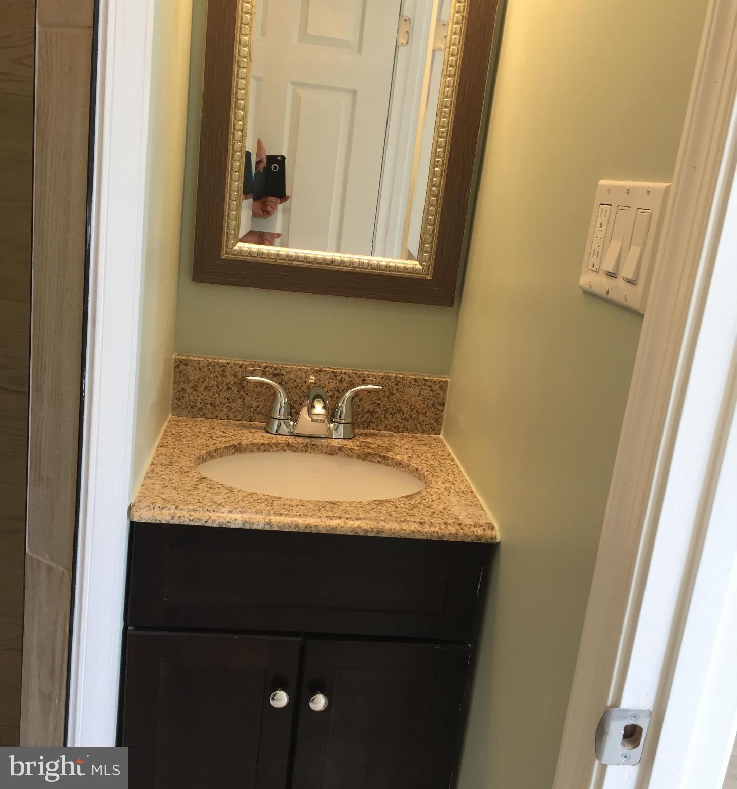 1231 Church Street Baltimore, MD 21225 - Photo 23 of 30 Bath