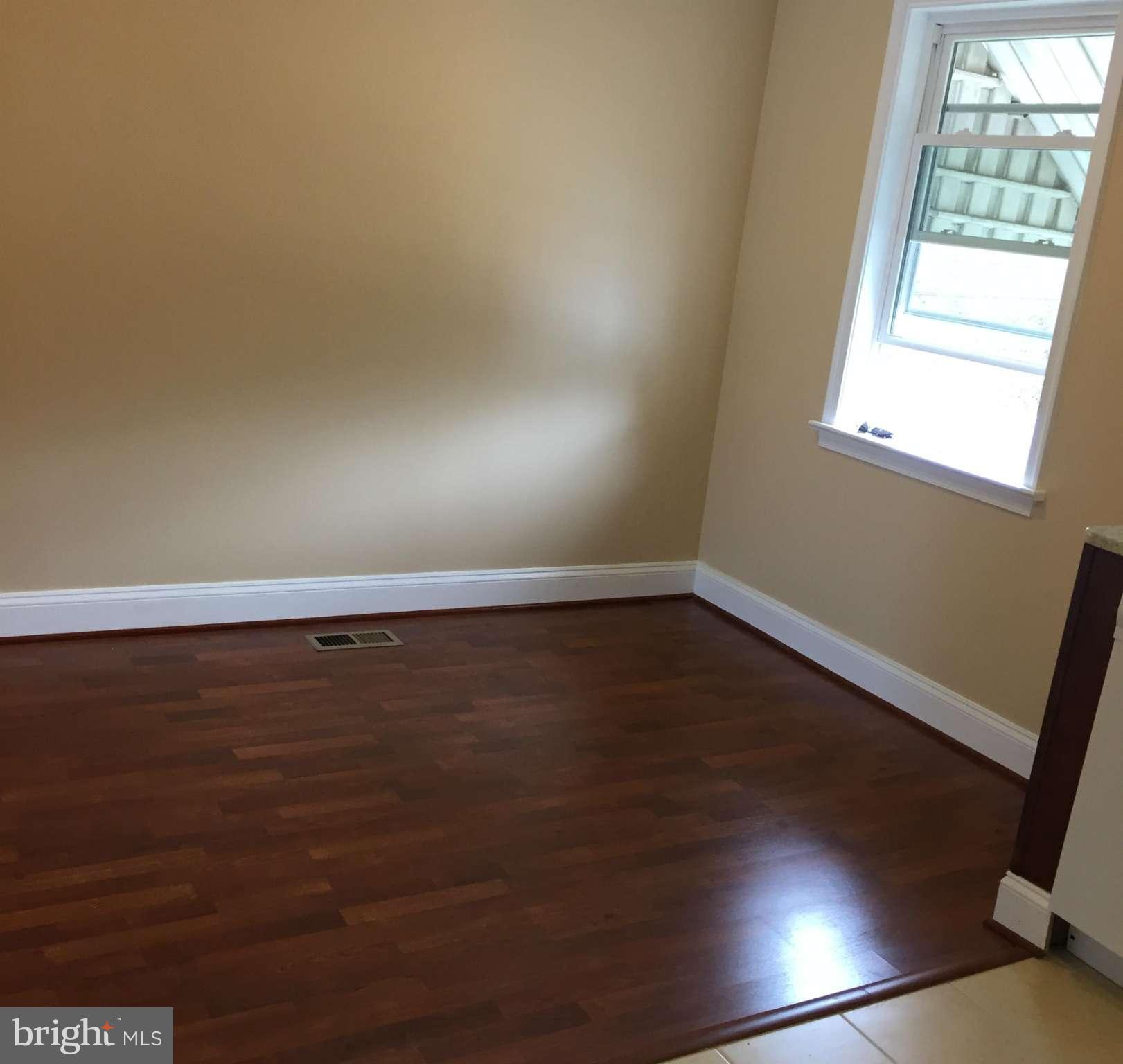 1231 Church Street Baltimore, MD 21225 - Photo 6 of 30 Dining Room