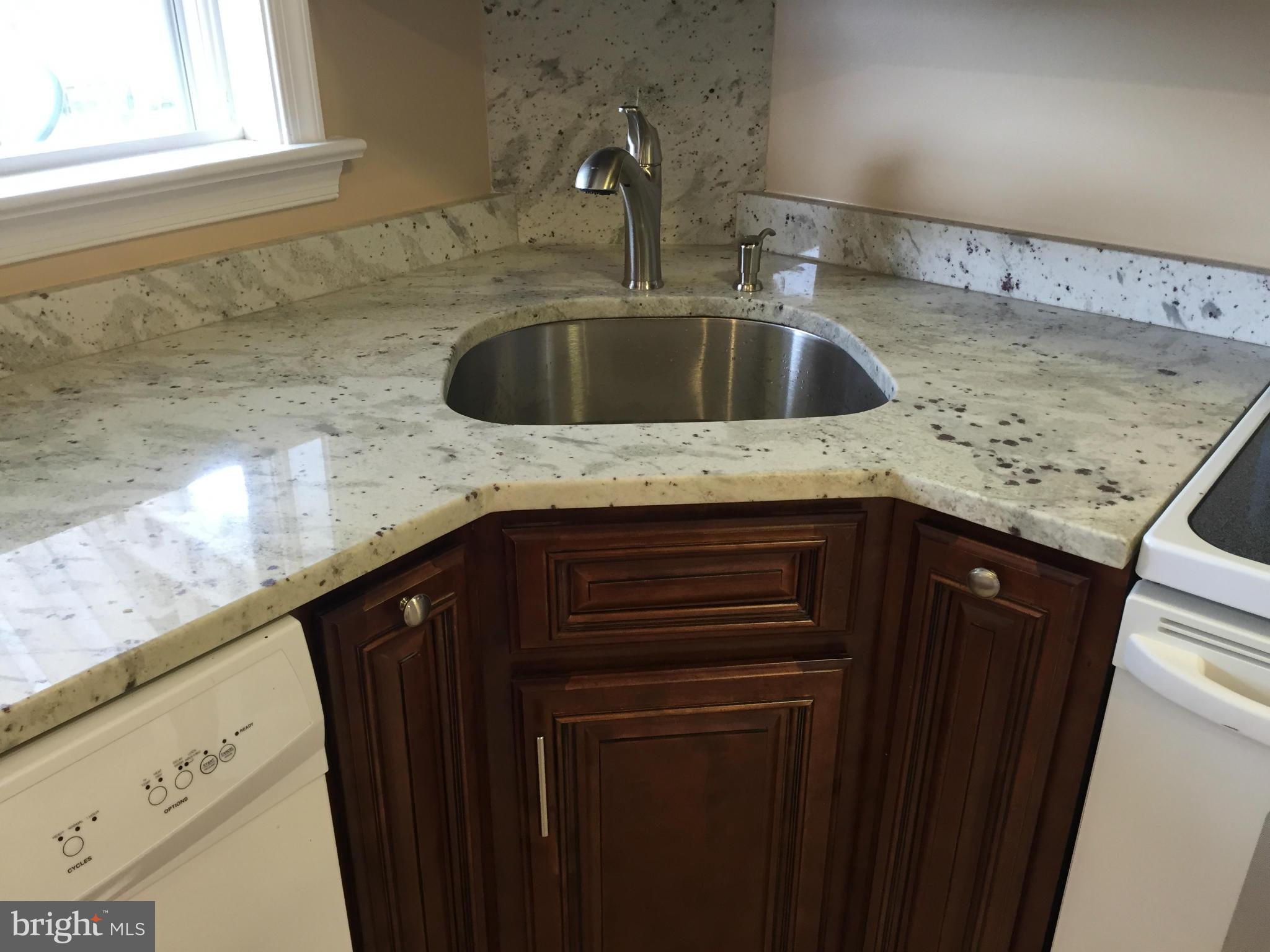 1231 Church Street Baltimore, MD 21225 - Photo 9 of 30 Kitchen