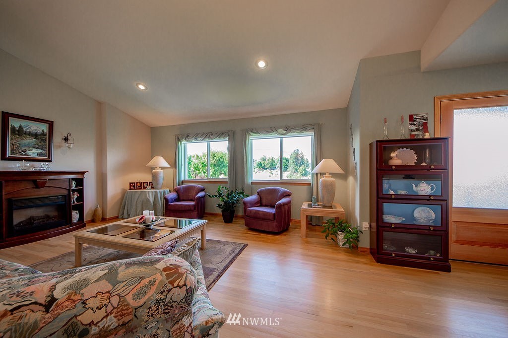 2217 Honeysett Road Wenatchee, WA 98801 - Photo 13 of 24 Gallery Image 13