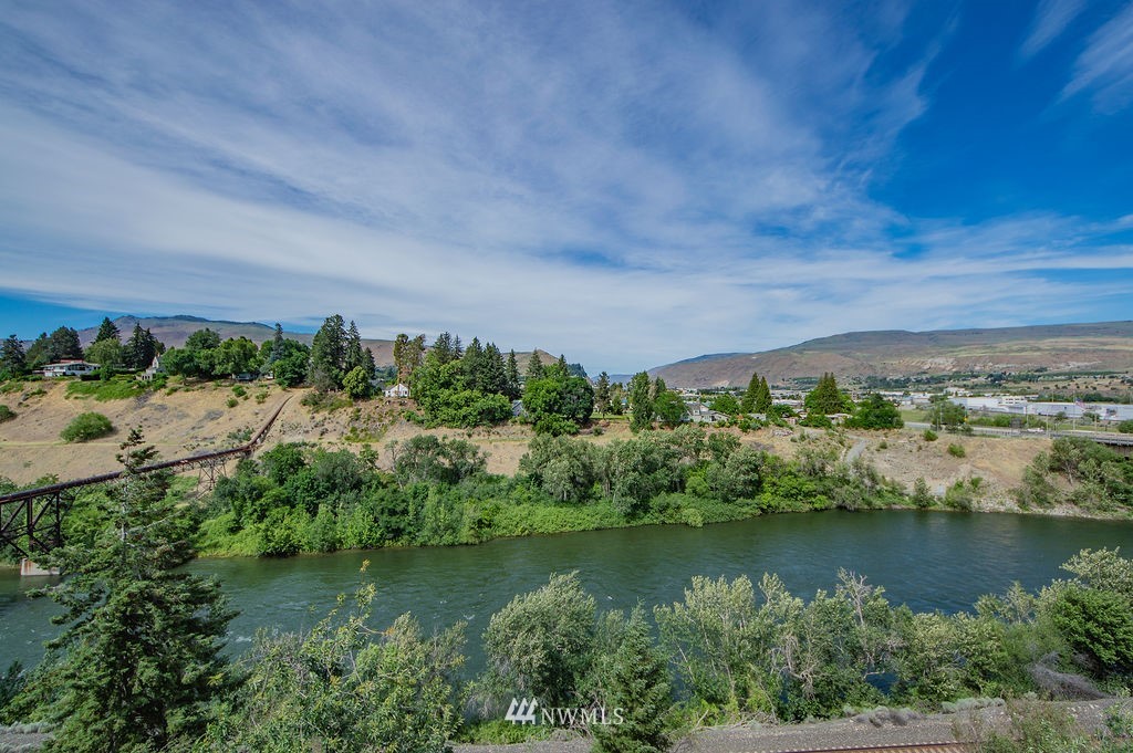 2217 Honeysett Road Wenatchee, WA 98801 - Photo 22 of 24 Gallery Image 22