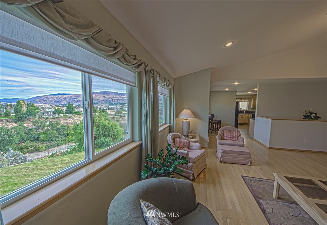 2217 Honeysett Road Wenatchee, WA 98801 - Photo 8 of 24 Gallery Image 8