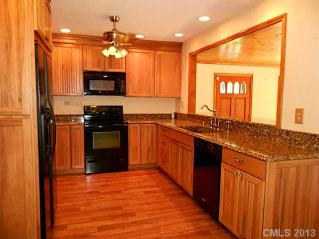 514 Dixon School Road Kings Mountain, NC 28086 - Photo 4 of 16