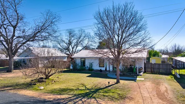 $180,000 | 1209 Loving Street, Mason, TX 76856