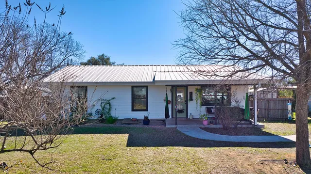 $180,000 | 1209 Loving Street, Mason, TX 76856