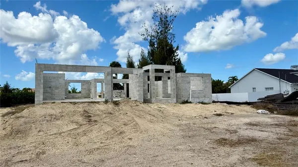 $193,700 | 2310 Northwest 35th Place, Cape Coral, FL 33993
