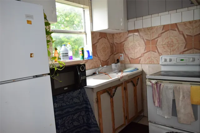 $450,000 | 6941 Avenue L, Houston, TX 77011