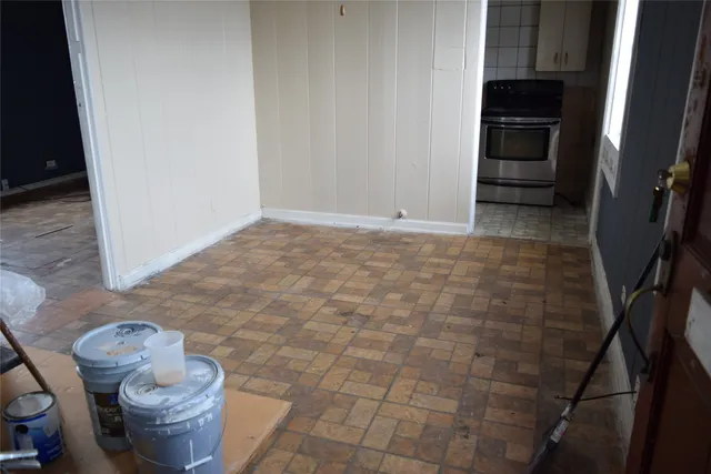 $450,000 | 6941 Avenue L, Houston, TX 77011