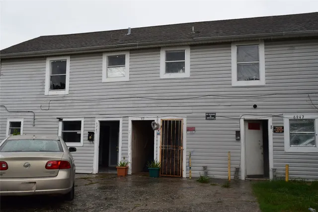 $450,000 | 6941 Avenue L, Houston, TX 77011