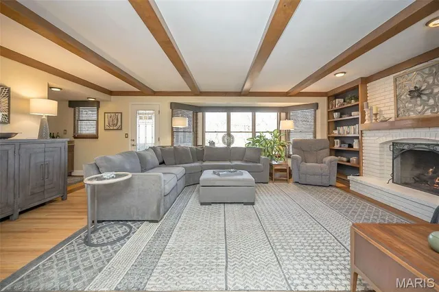 $659,900 | 14245 Cypress Hill Drive, Chesterfield, MO 63017