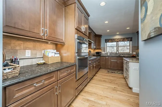 $659,900 | 14245 Cypress Hill Drive, Chesterfield, MO 63017