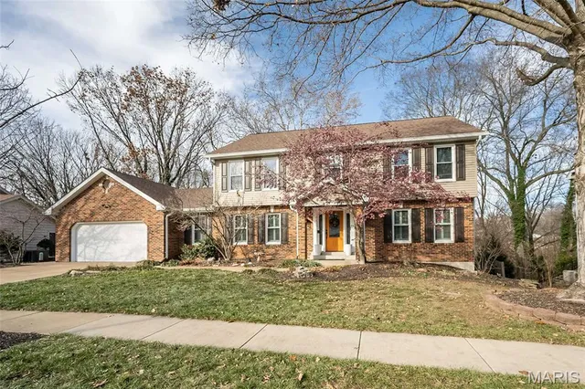 $659,900 | 14245 Cypress Hill Drive, Chesterfield, MO 63017