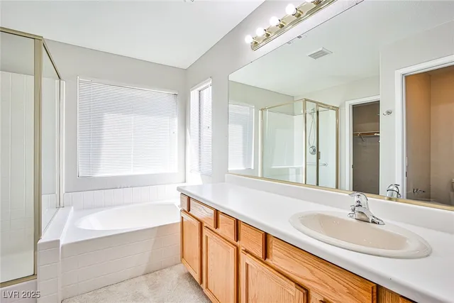 $1,990 | 1070 Canoga Peak Avenue, Las Vegas, NV 89183