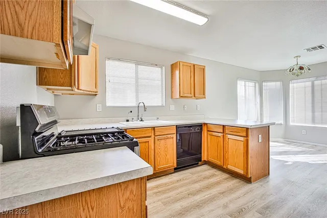 $1,990 | 1070 Canoga Peak Avenue, Las Vegas, NV 89183