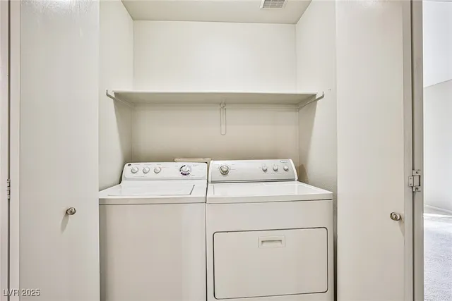 $1,990 | 1070 Canoga Peak Avenue, Las Vegas, NV 89183