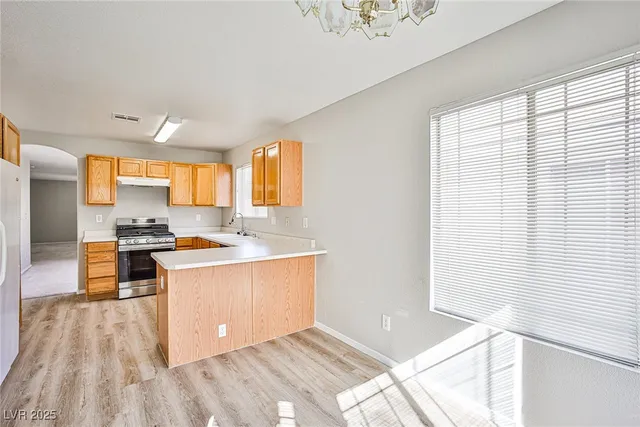 $1,990 | 1070 Canoga Peak Avenue, Las Vegas, NV 89183