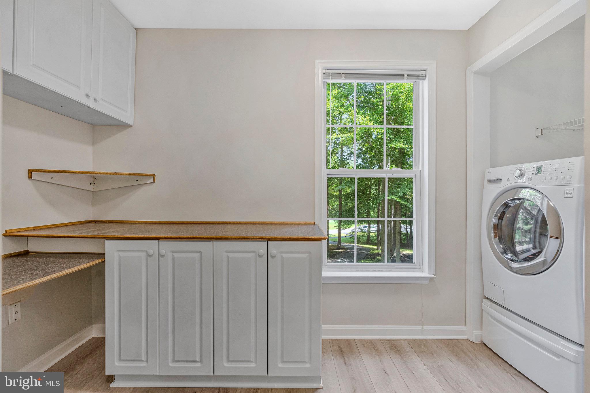 6265 Happy Creek Road Manassas, VA 20112 - Photo 26 of 50 Countertops/ Cabinets Laundry Room