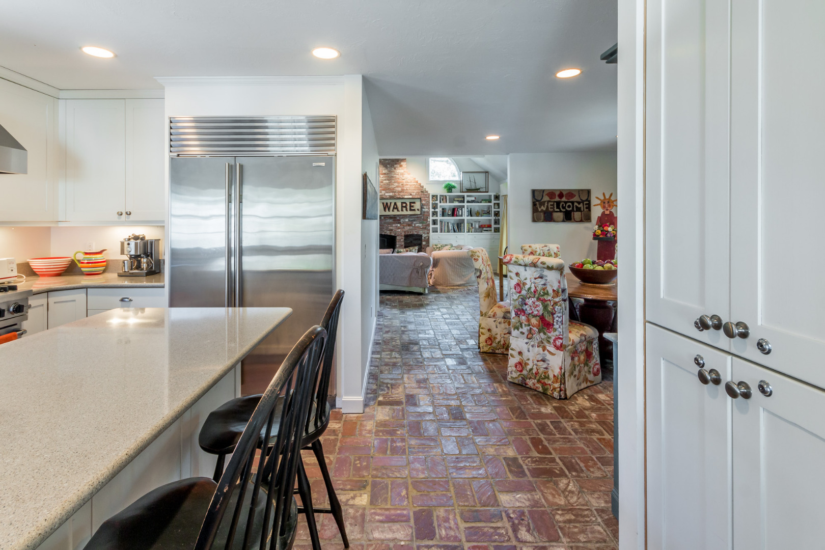 87 Peases Point Way Edgartown, MA 02539 - Photo 7 of 21 Gallery Image 7