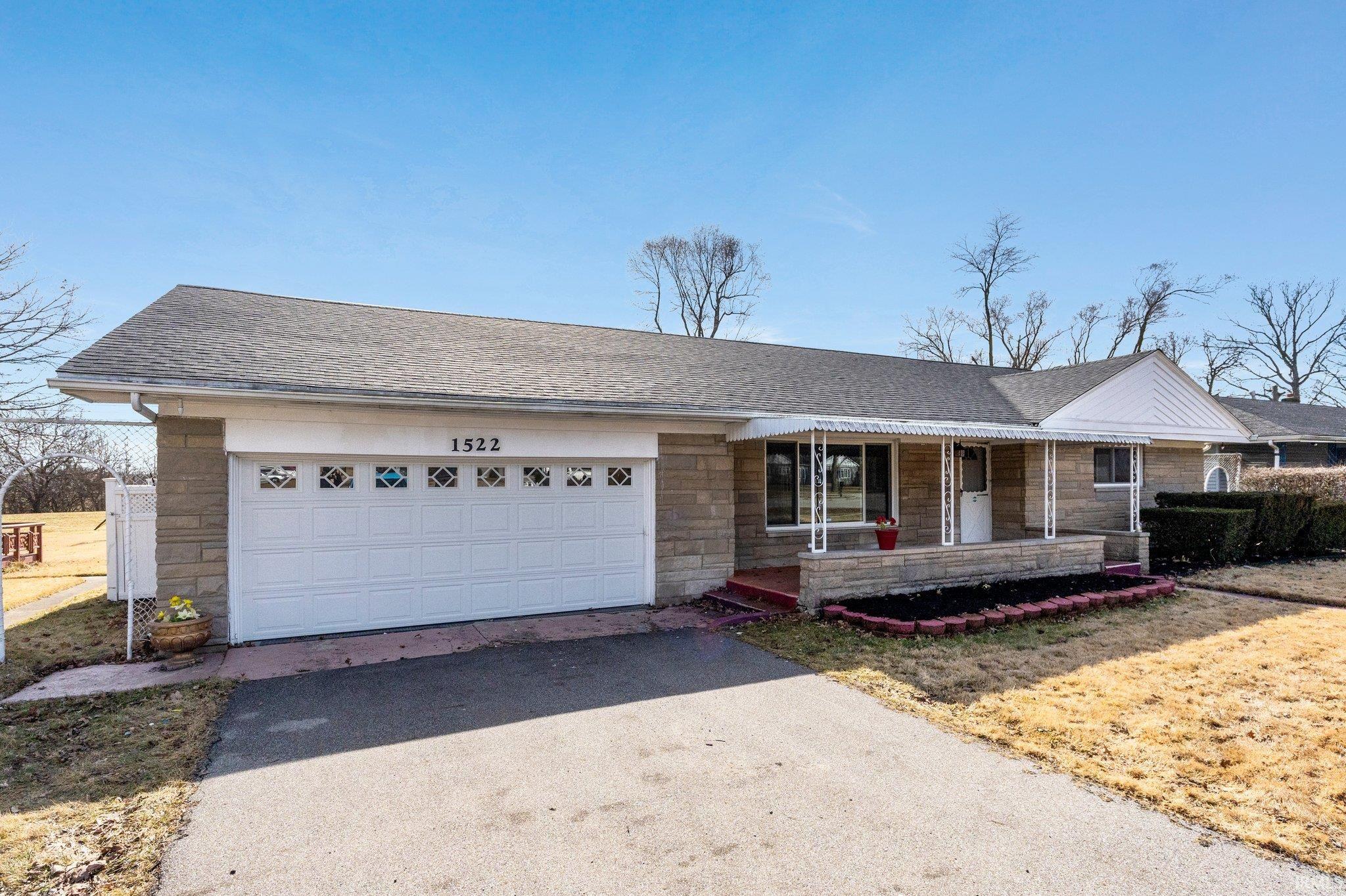 1522 East Tillman Road Fort Wayne, IN 46816 - Photo 2 of 23