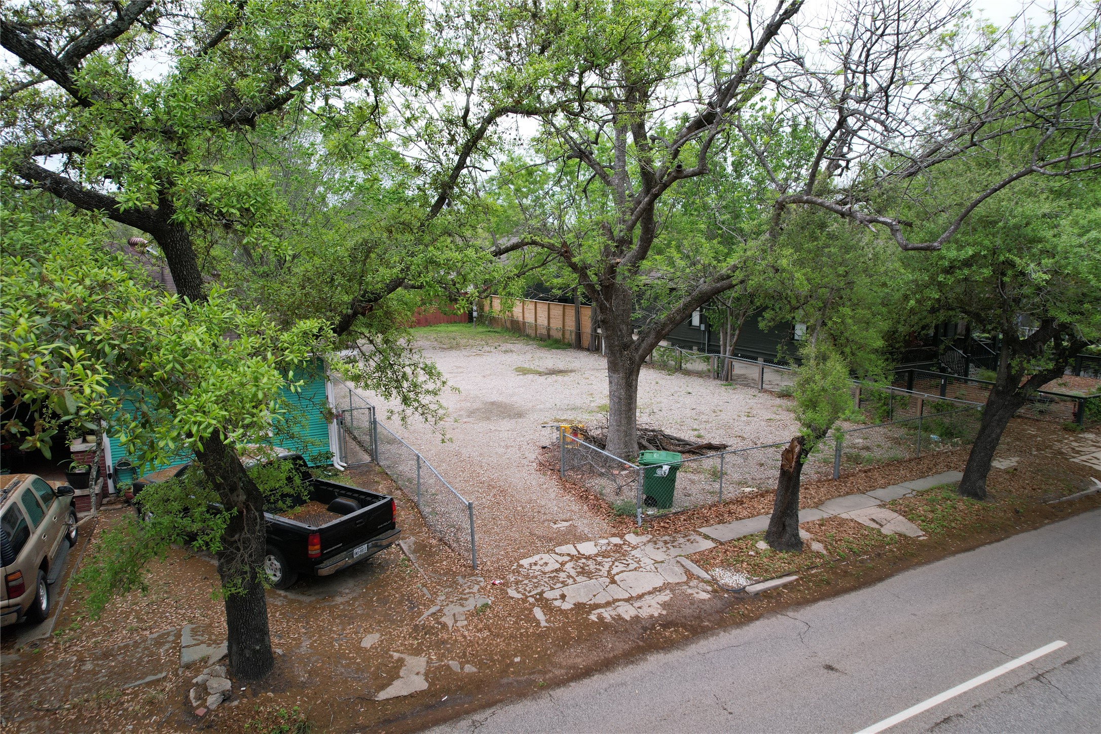 1439 Yale Street Houston, TX 77008 - Photo 5 of 6