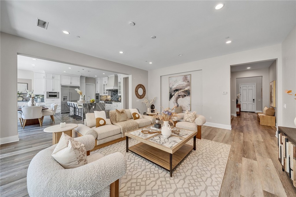 61 Windwalker Way Tustin, CA 92782 - Photo 5 of 57