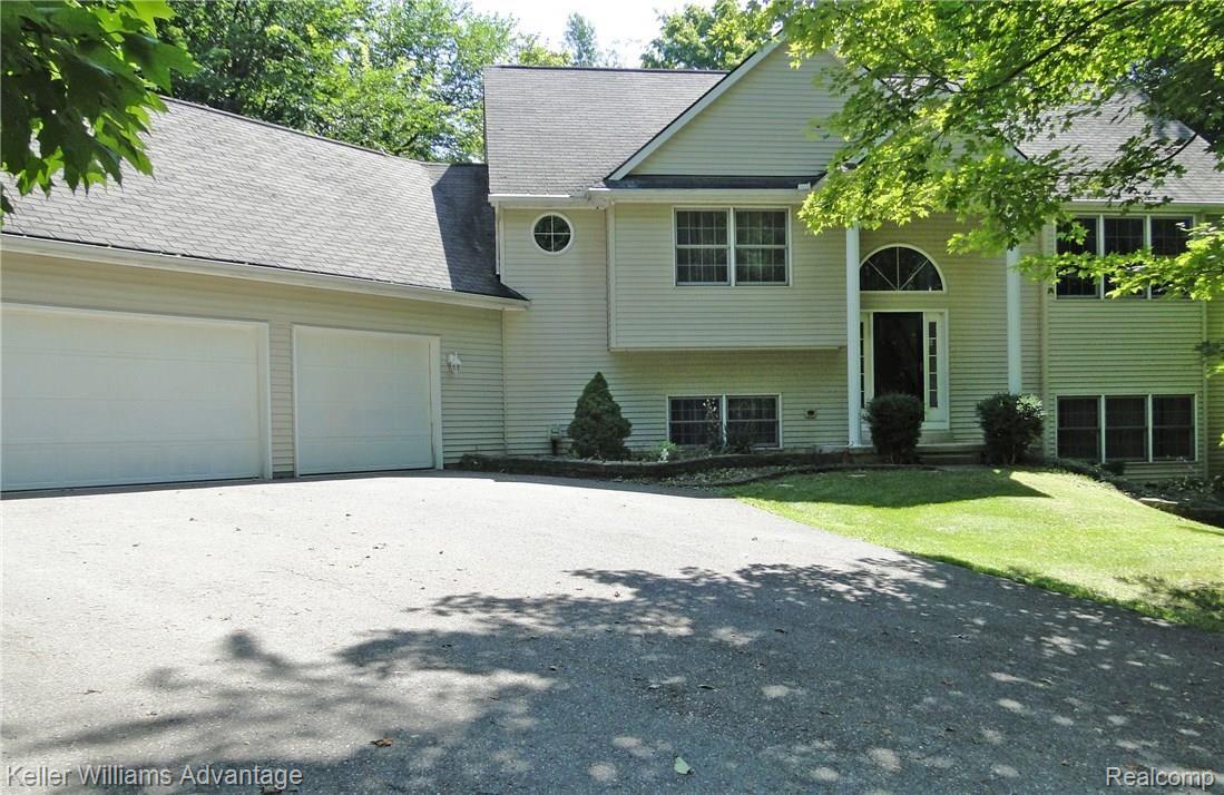 3872 Mason Road Howell, MI 48843 - Photo 1 of 21 Front Exterior.jpg