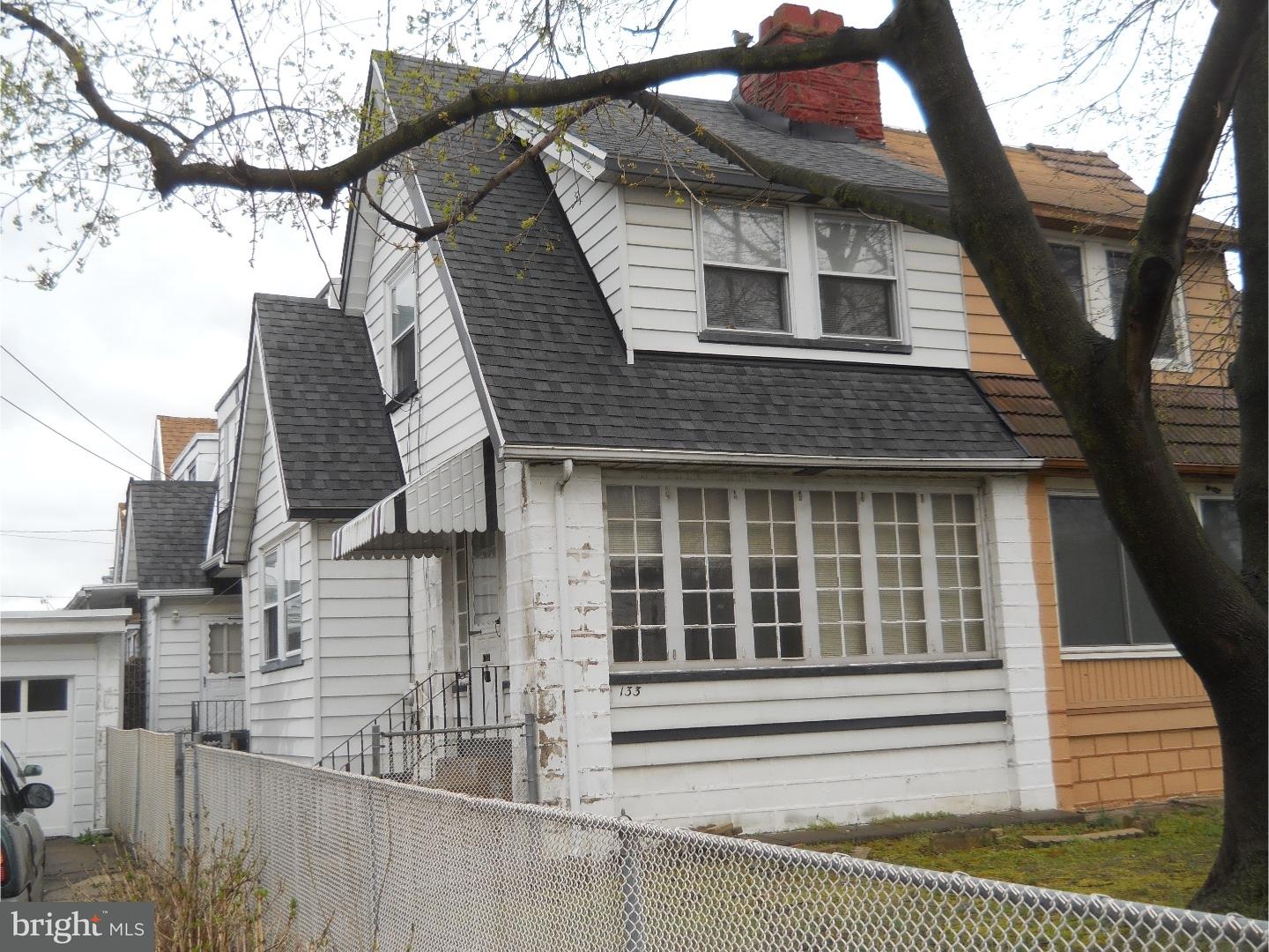 133 Kent Road Upper Darby, PA 19082 - Photo 1 of 15