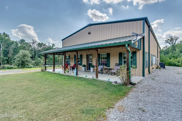 $2,700 | 1998 Highway 16, Carthage, MS 39051