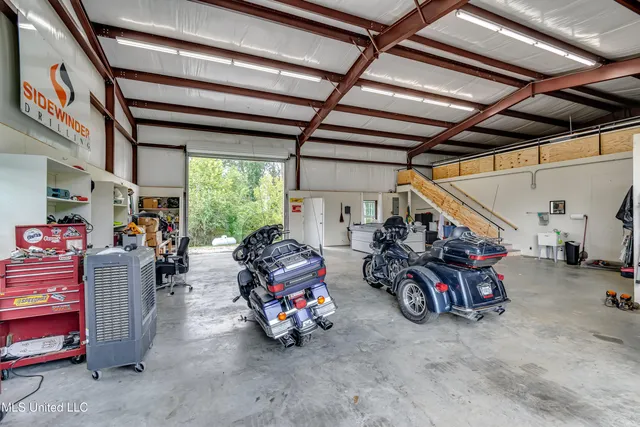 $2,700 | 1998 Highway 16, Carthage, MS 39051