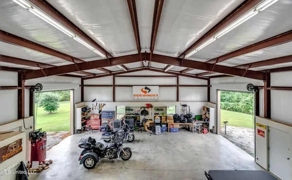 $2,700 | 1998 Highway 16, Carthage, MS 39051