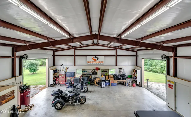 $2,700 | 1998 Highway 16, Carthage, MS 39051