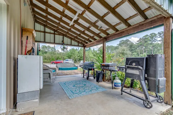 $2,700 | 1998 Highway 16, Carthage, MS 39051