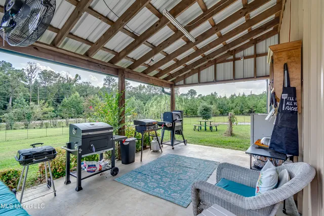 $2,700 | 1998 Highway 16, Carthage, MS 39051