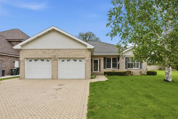 $489,000 | 7550 Blazer Avenue, Justice, IL 60458