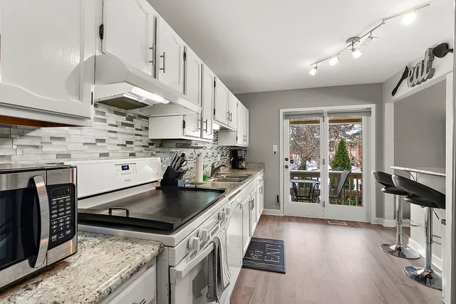 $264,000 | 17565 Windsor Parkway, Tinley Park, IL 60487