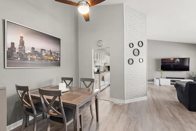 $264,000 | 17565 Windsor Parkway, Tinley Park, IL 60487