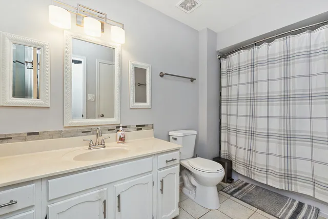 $264,000 | 17565 Windsor Parkway, Tinley Park, IL 60487