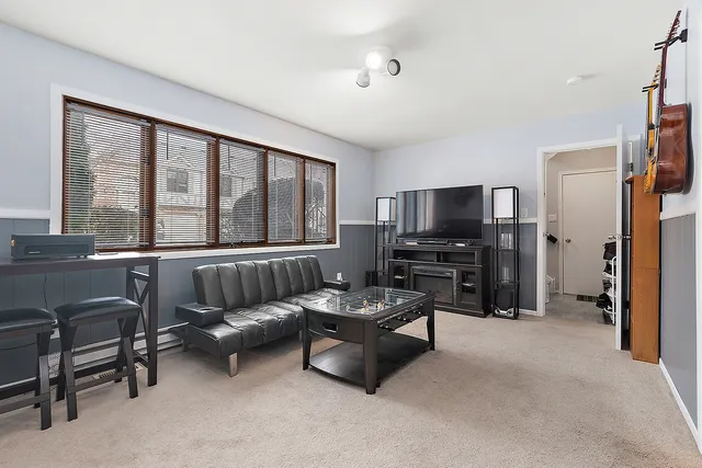 $264,000 | 17565 Windsor Parkway, Tinley Park, IL 60487