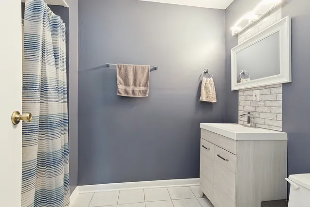 $264,000 | 17565 Windsor Parkway, Tinley Park, IL 60487