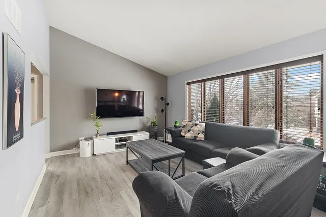 $264,000 | 17565 Windsor Parkway, Tinley Park, IL 60487