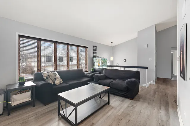 $264,000 | 17565 Windsor Parkway, Tinley Park, IL 60487