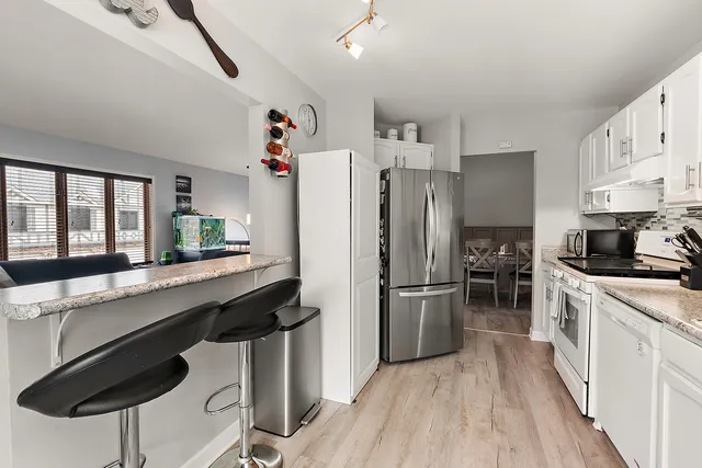 $264,000 | 17565 Windsor Parkway, Tinley Park, IL 60487