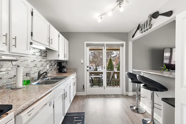 $264,000 | 17565 Windsor Parkway, Tinley Park, IL 60487