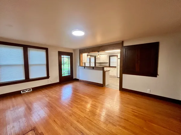 $2,450 | 41W654 Main Street Road, Elburn, IL 60119