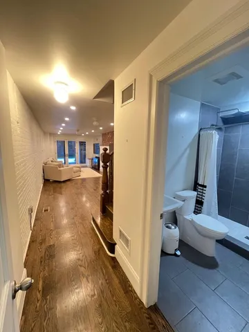 $11,000 | 122 Mercer Street, Jersey City, NJ 07302